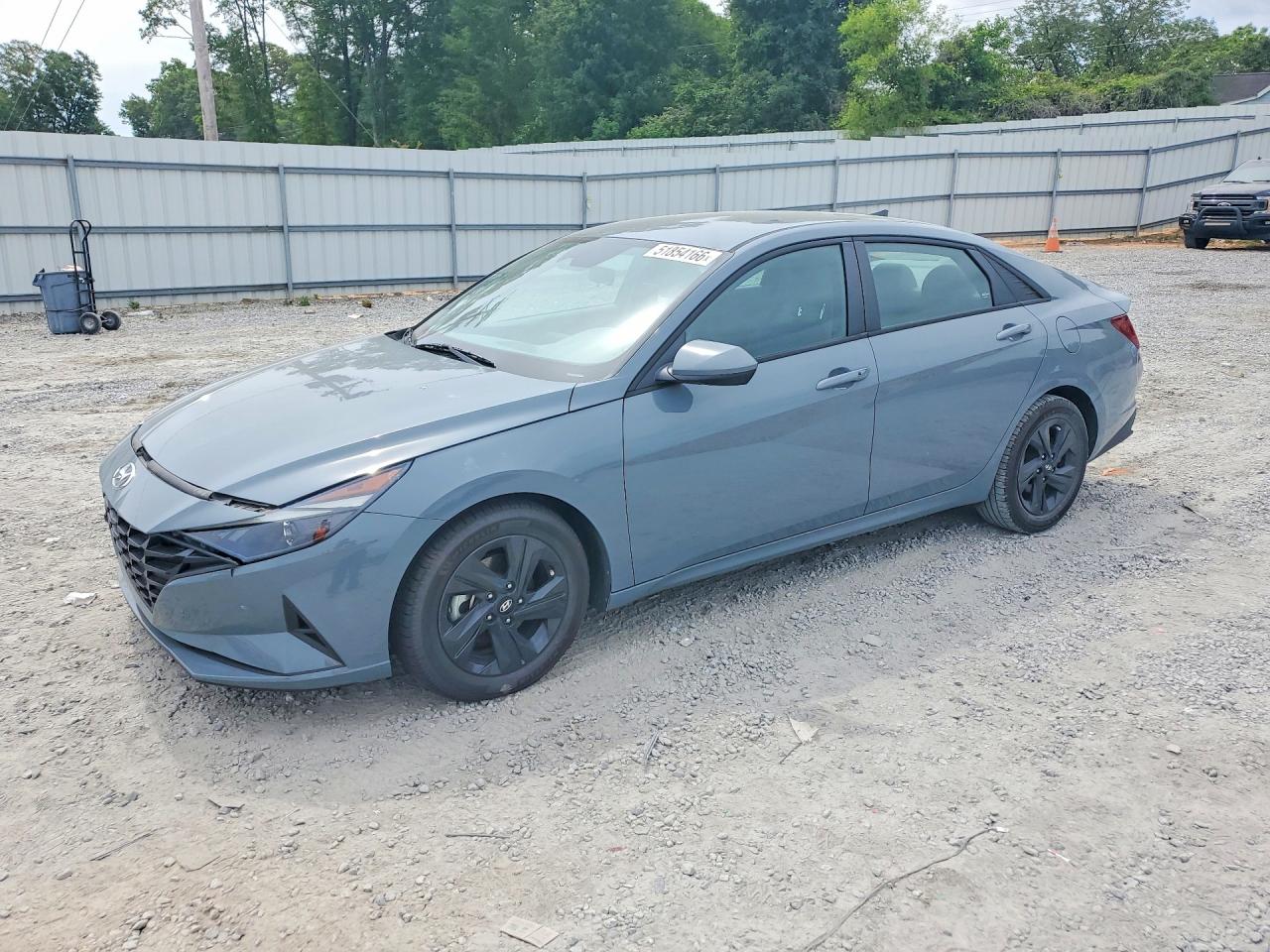 Salvage Hyundai ELANTRA Image
