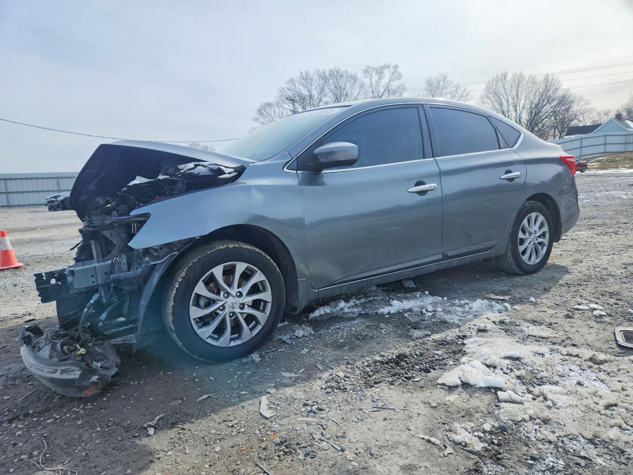 Salvage Nissan Sentra Image