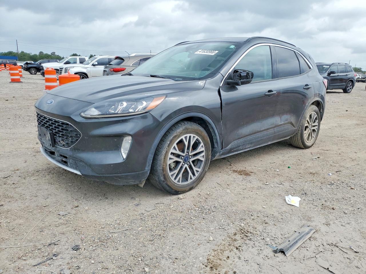 Salvage Ford Escape Image