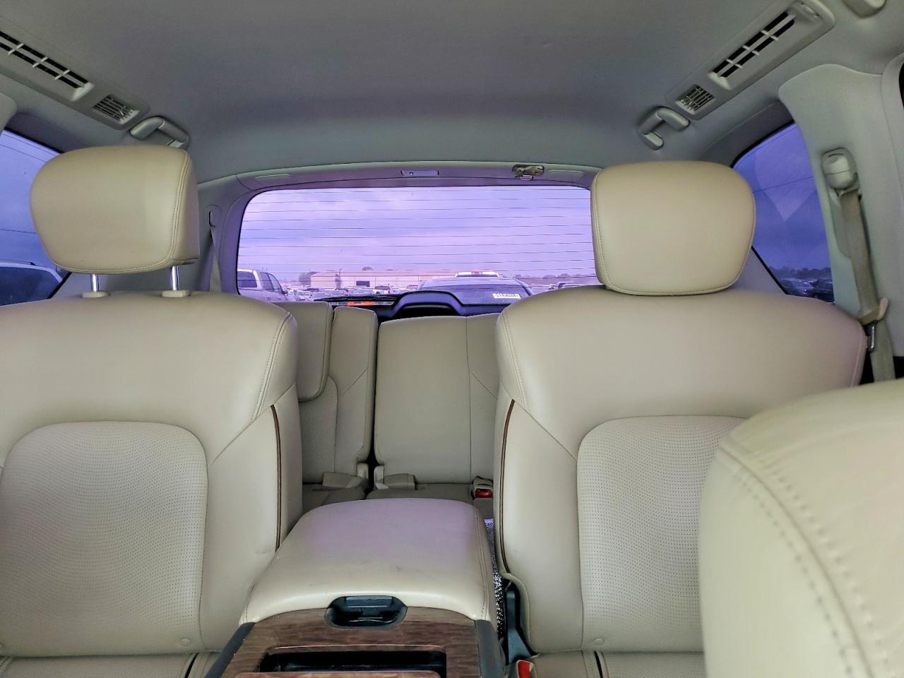 Nissan Armada Platinum