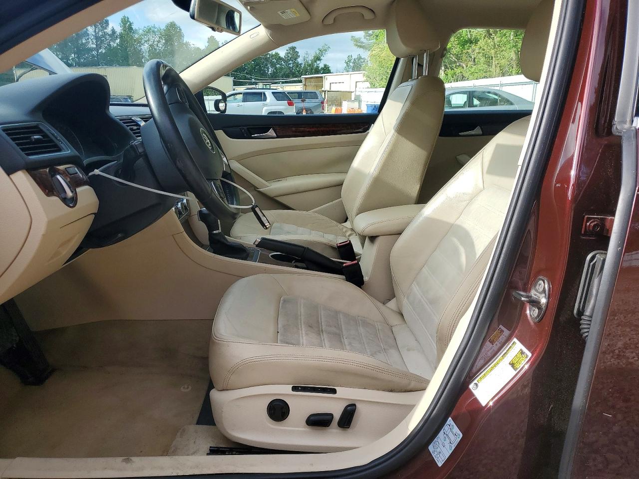 Volkswagen Passat Sel
