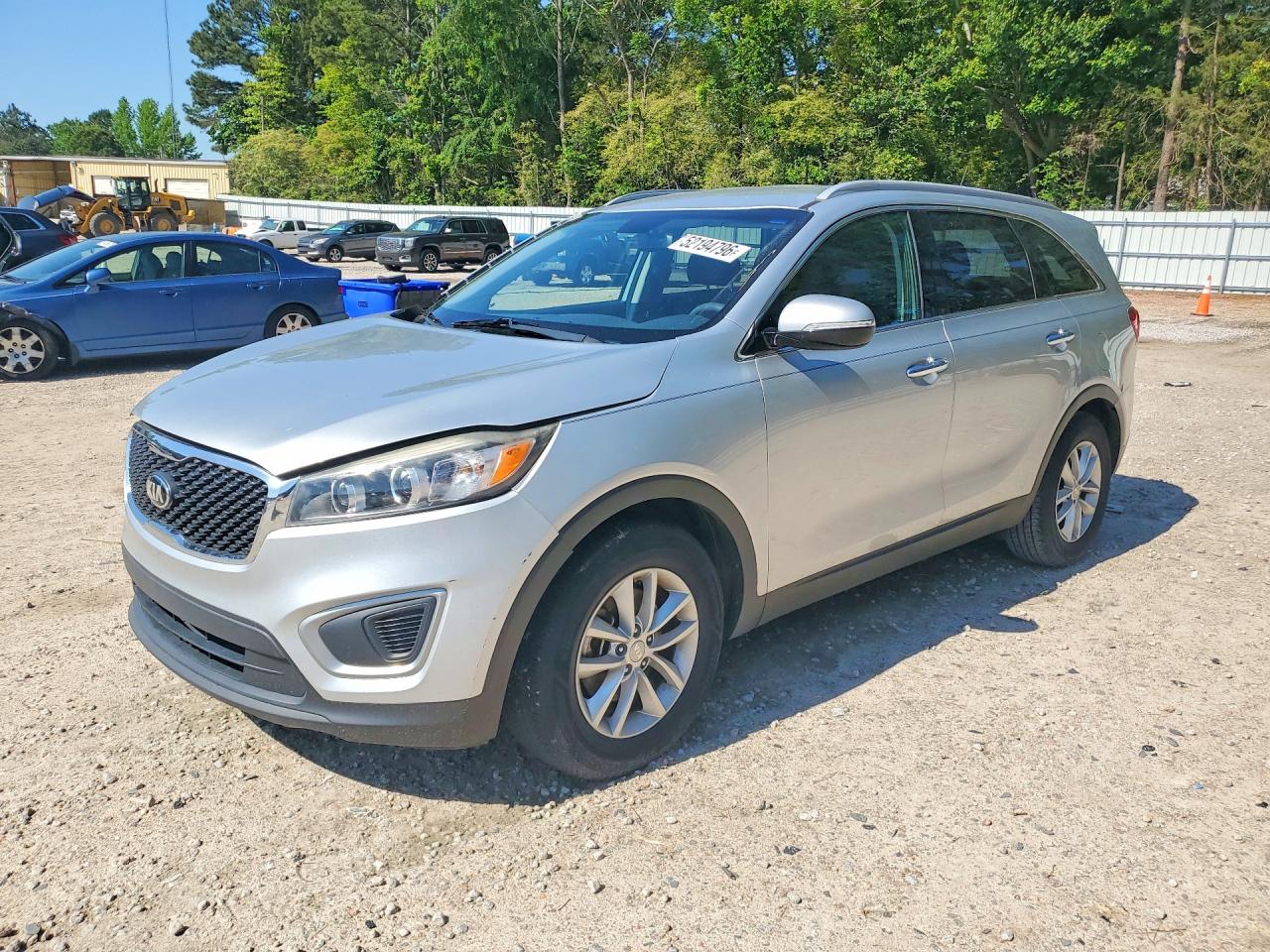 Salvage Kia Sorento Image