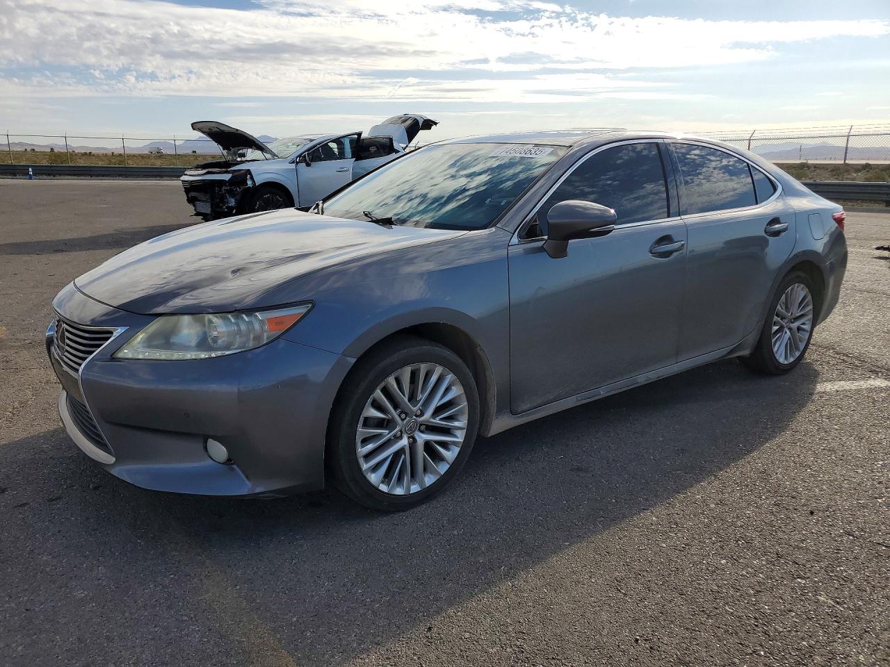 Salvage Lexus Es Image