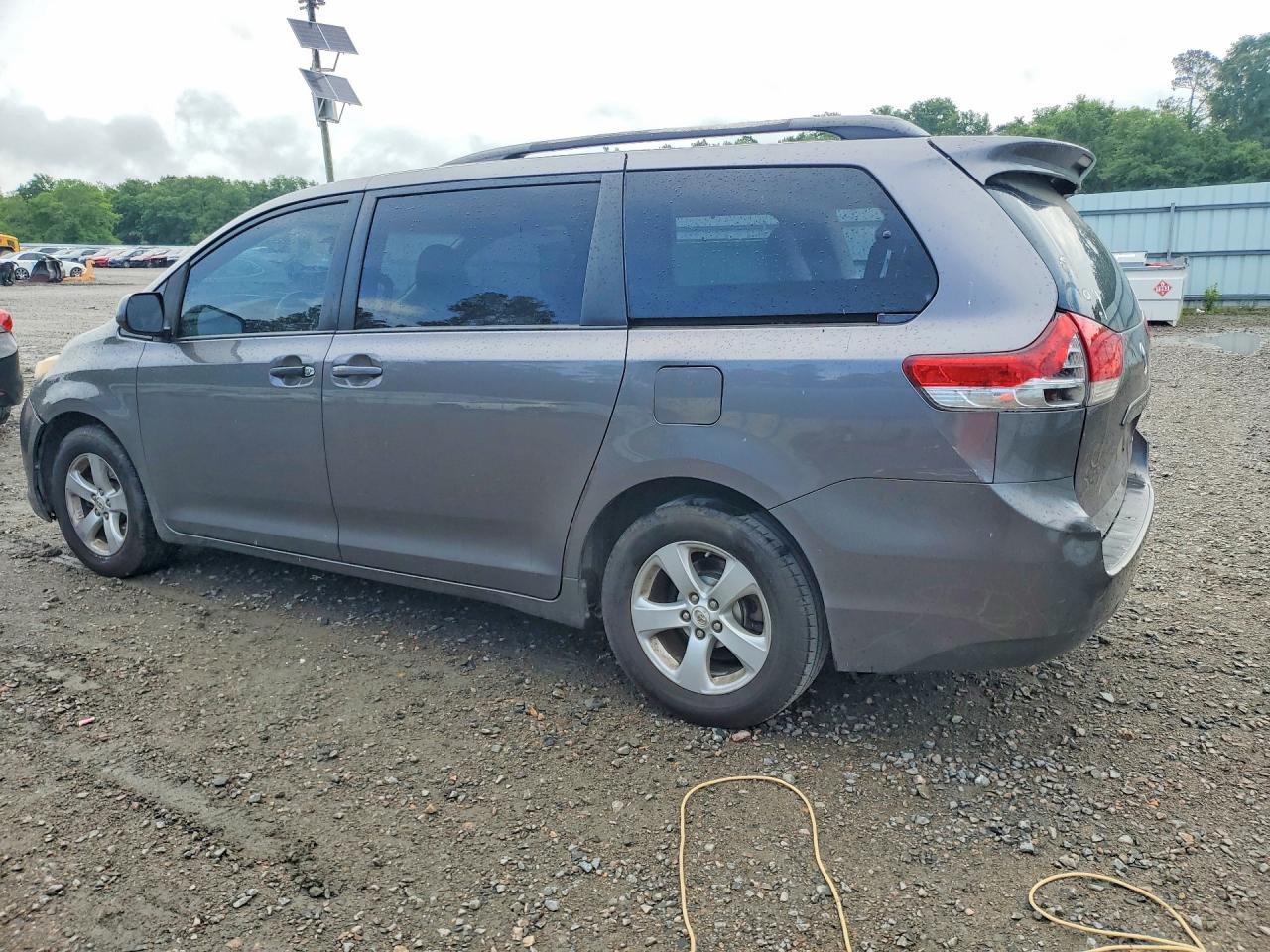 Toyota Sienna Le