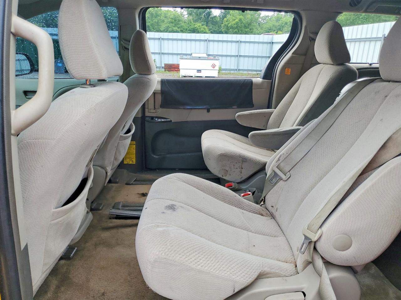 Toyota Sienna Le