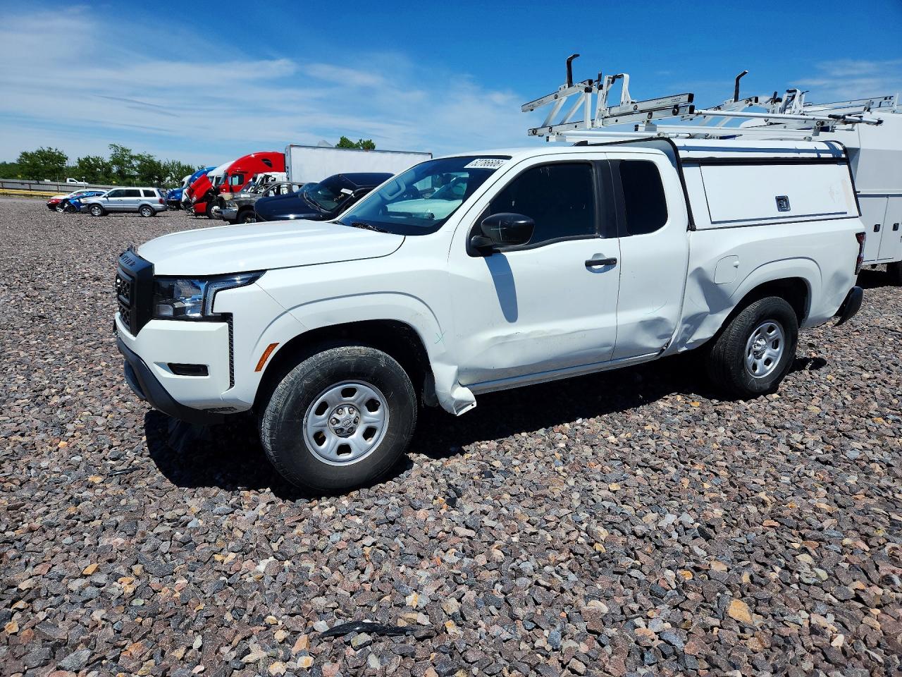Salvage Nissan Frontier Image