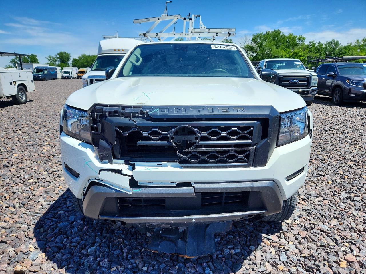 Nissan Frontier Sv