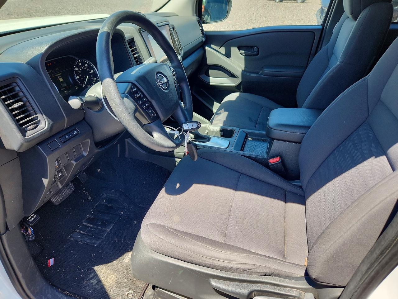 Nissan Frontier Sv