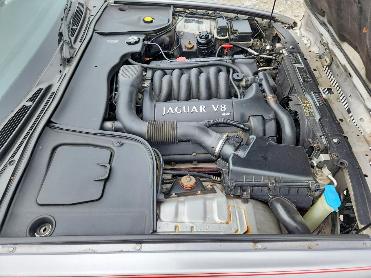 Jaguar XJ