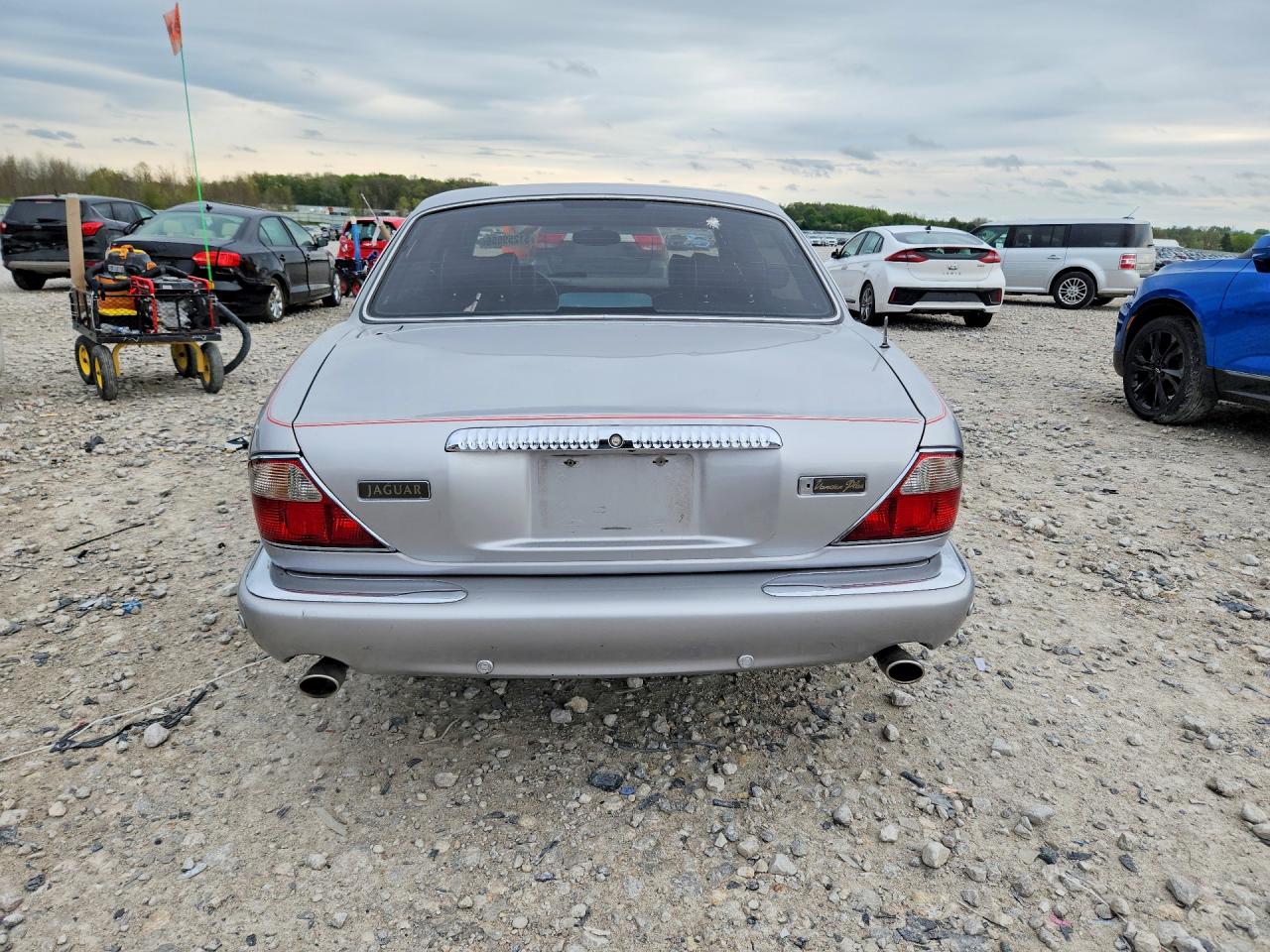 Jaguar XJ