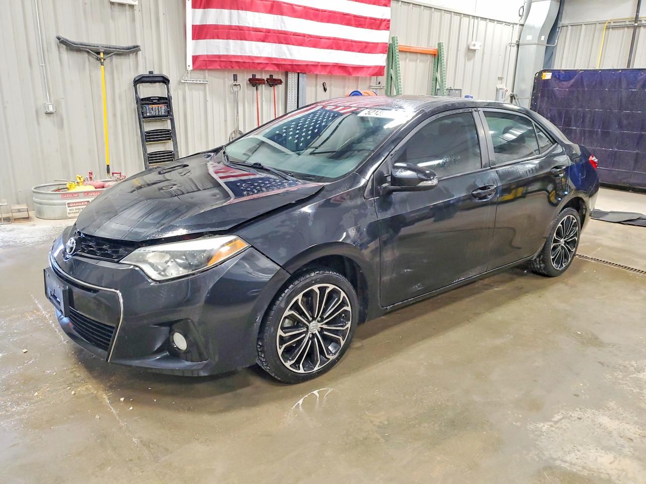 Salvage Toyota Corolla Image