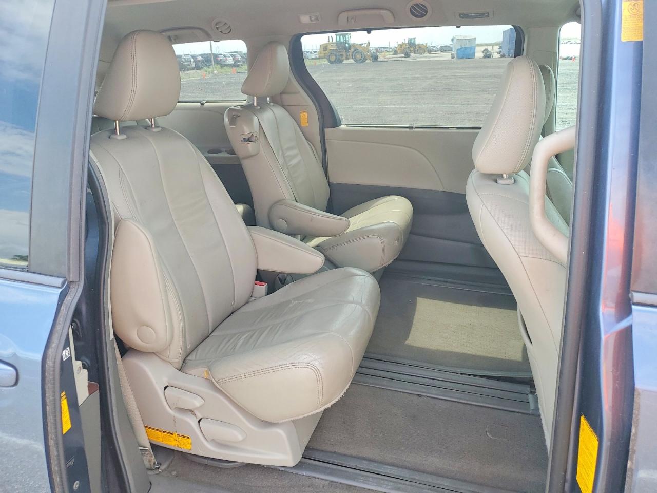 Toyota Sienna Xle 8-passenger