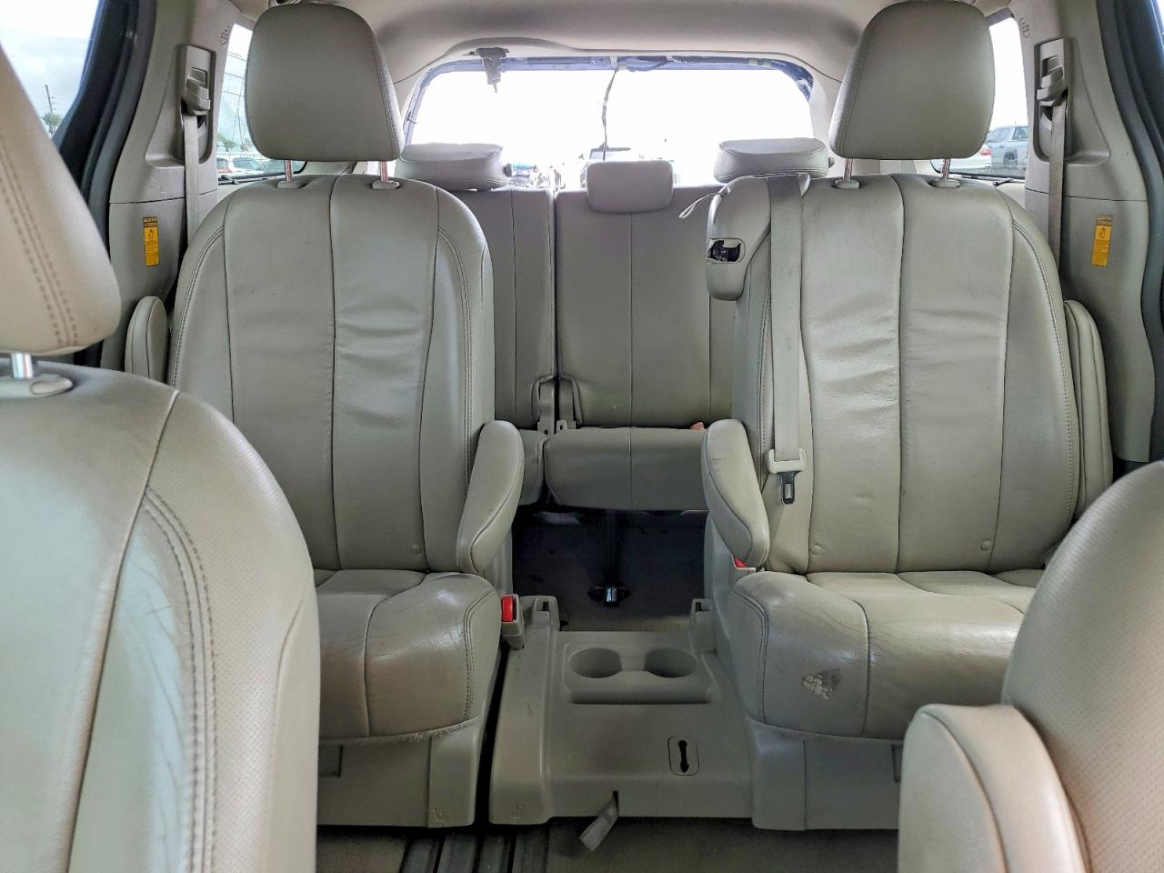 Toyota Sienna Xle 8-passenger