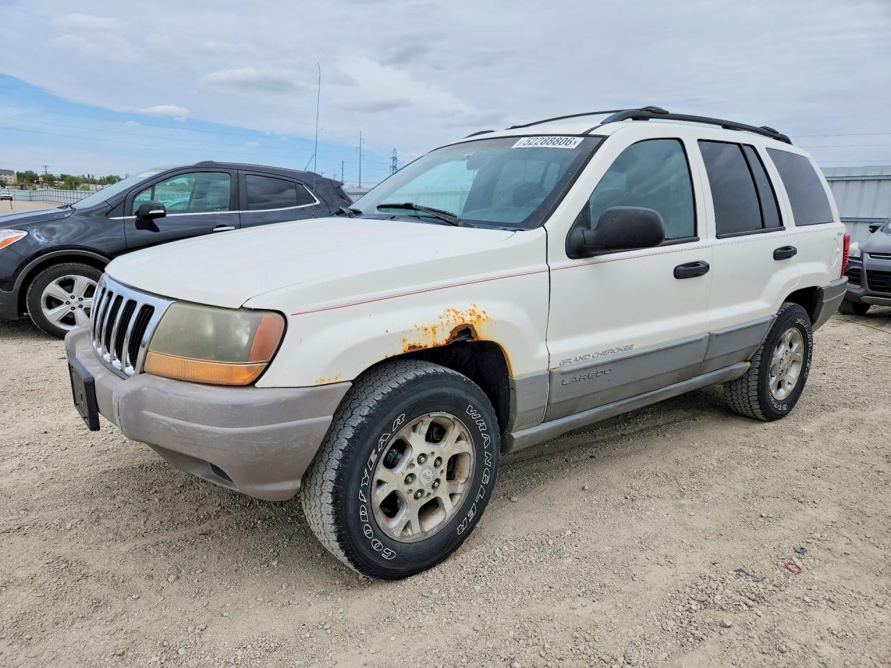 Salvage Jeep Cherokee Image