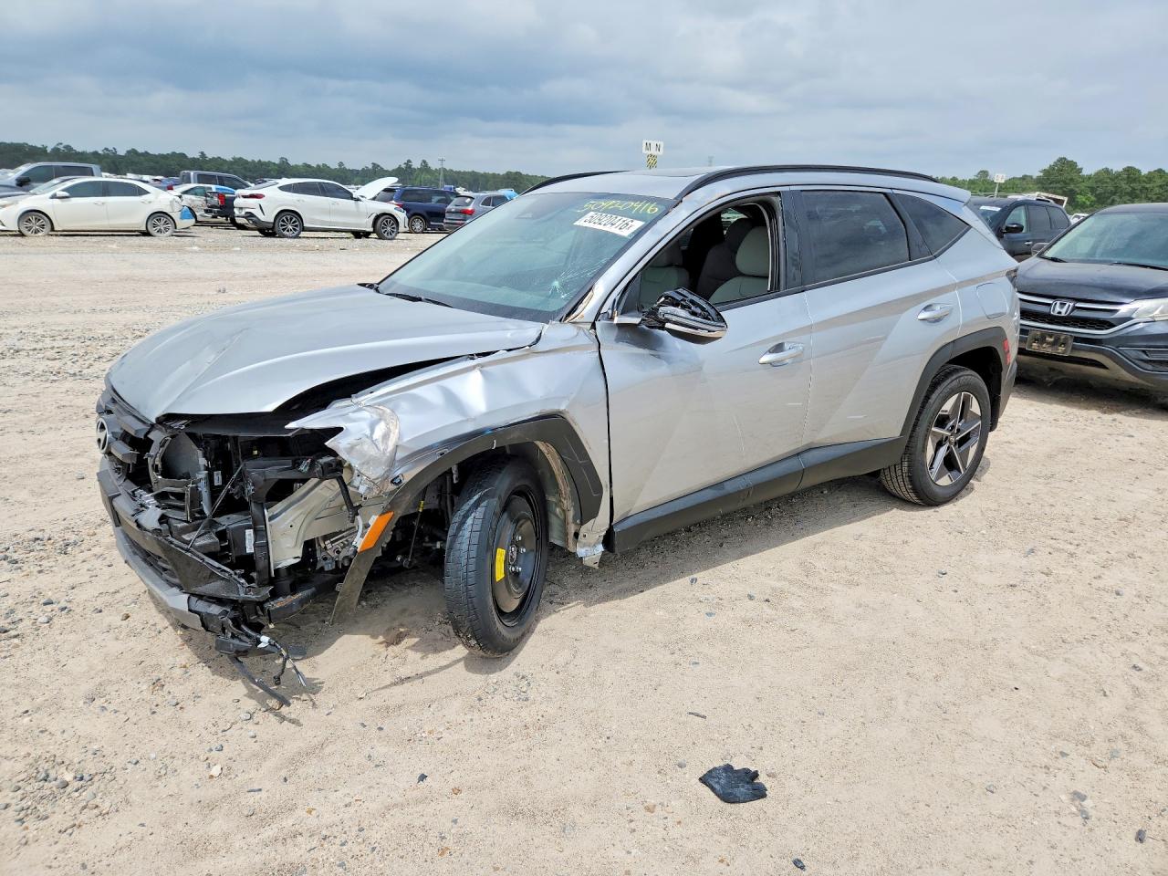 Salvage Hyundai TUCSON Image