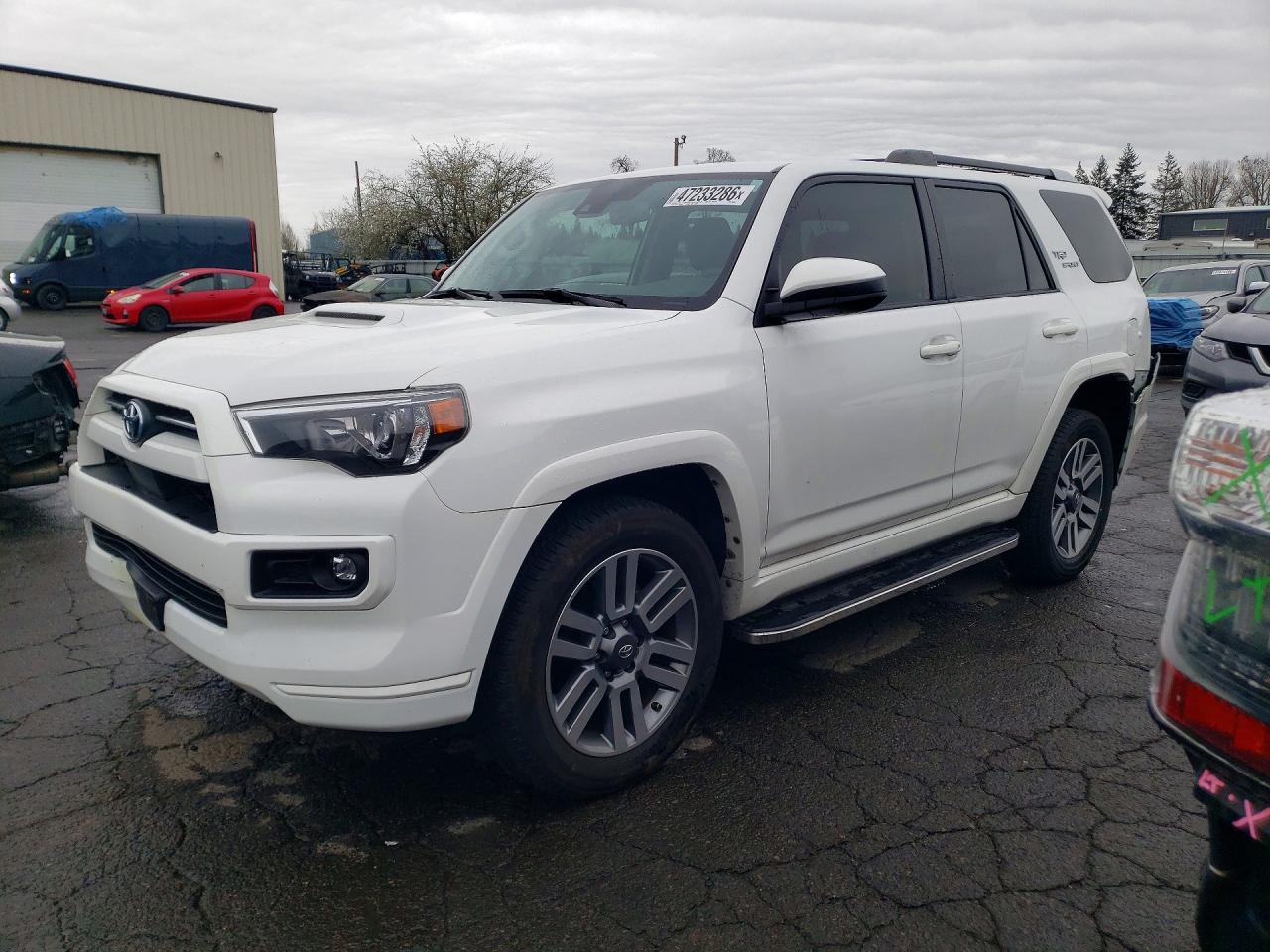 Salvage Toyota 4Runner Image