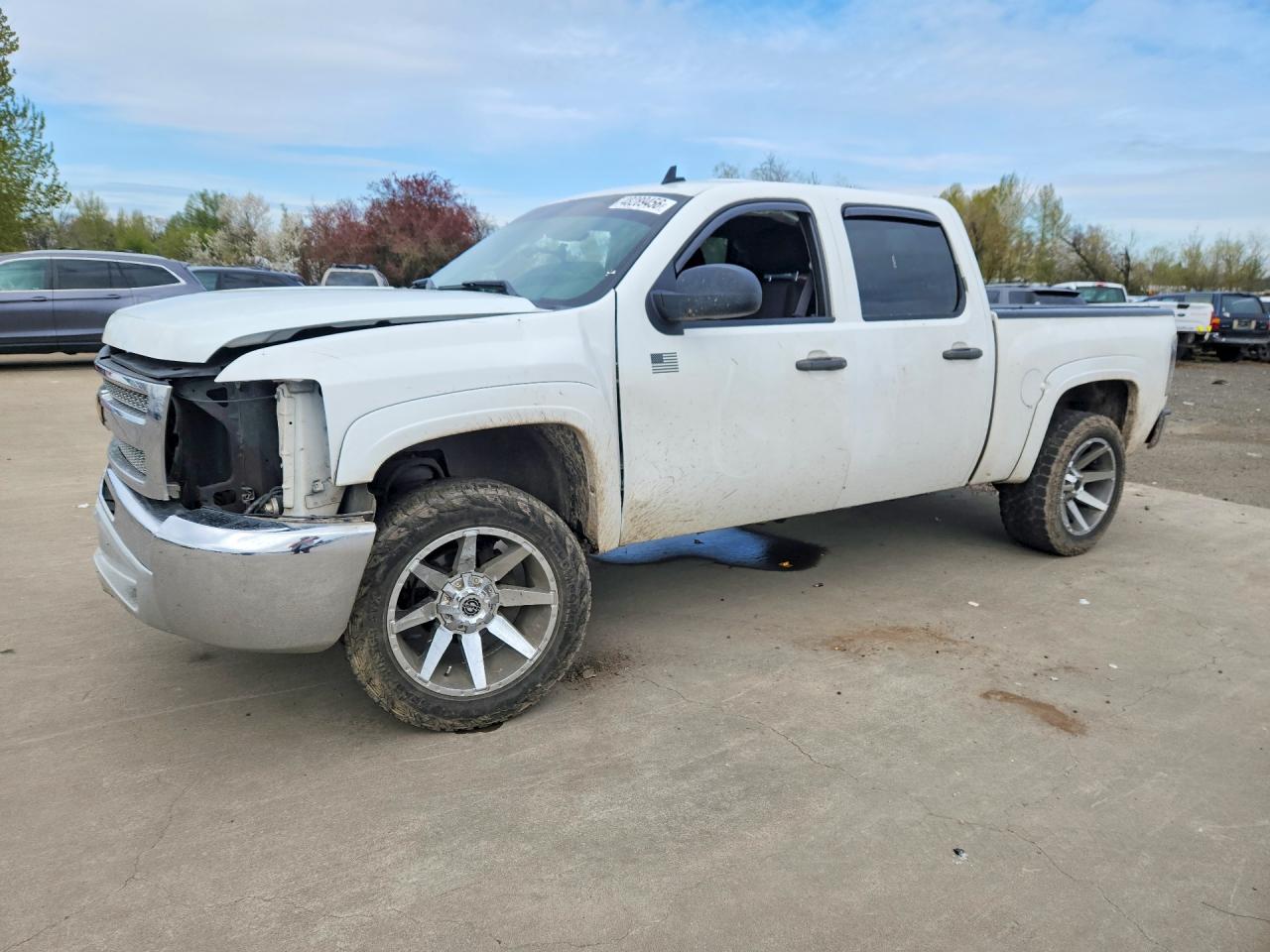 Salvage Chevrolet Silverado Image