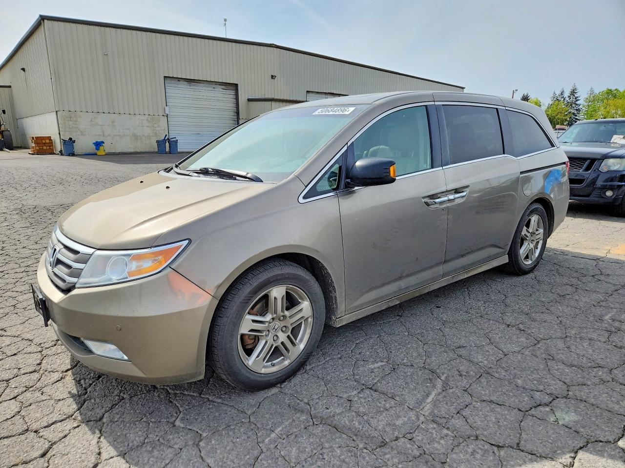 Salvage Honda Odyssey Image