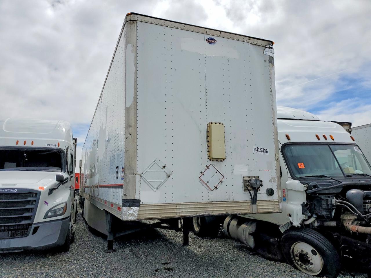 Salvage Utility Dry Freight Trailer Image