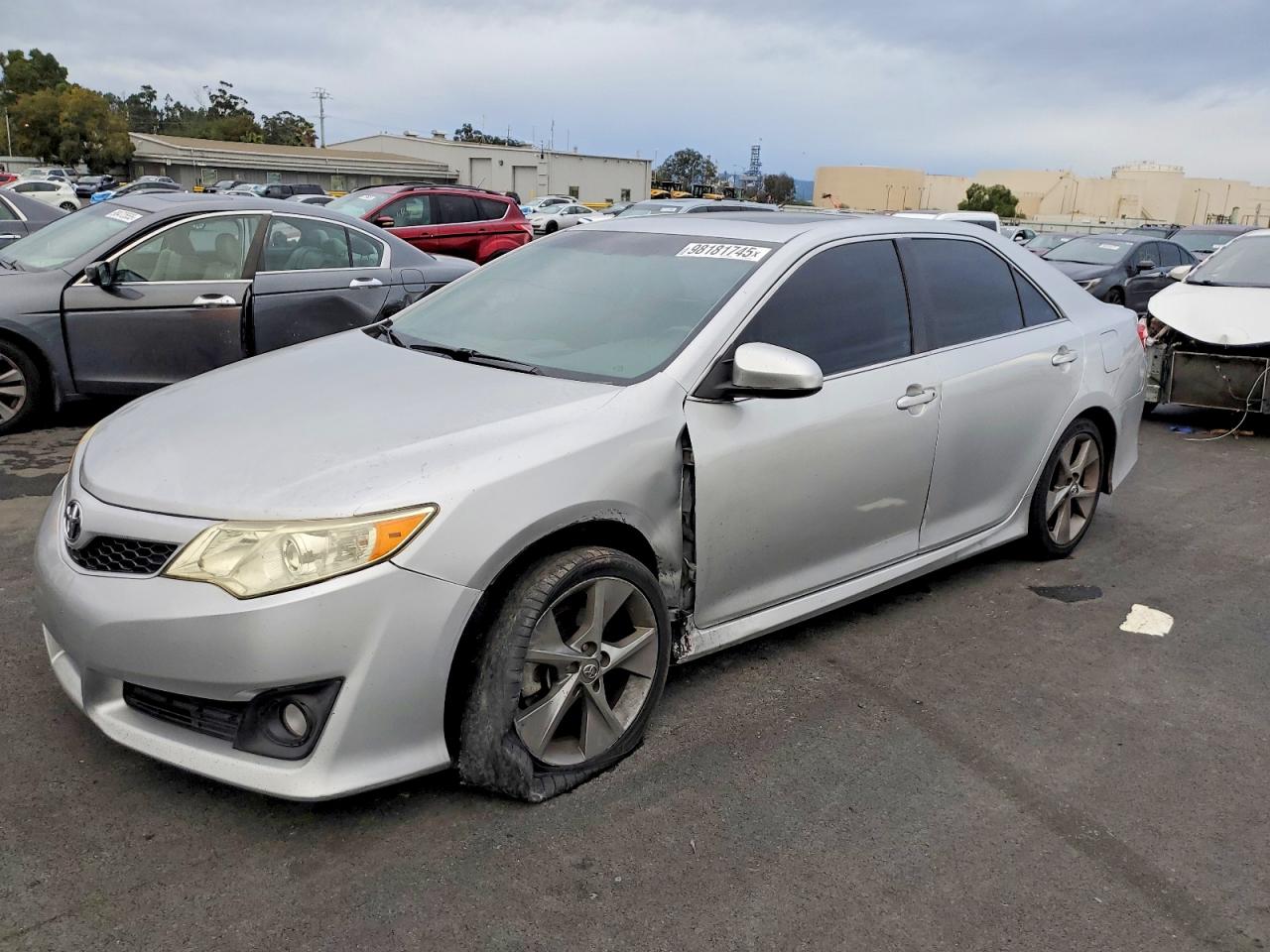 Salvage Toyota Camry Image