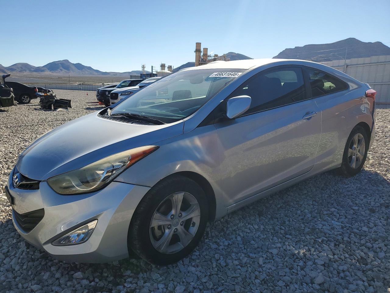 Salvage Hyundai ELANTRA Image