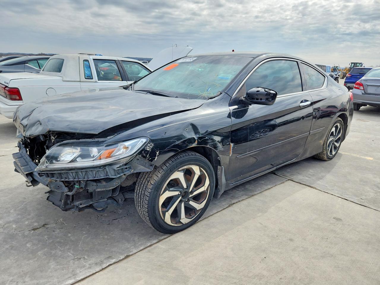 Salvage Honda Accord Image