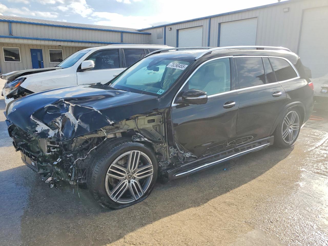 Salvage Mercedes-Benz Gls-class Image