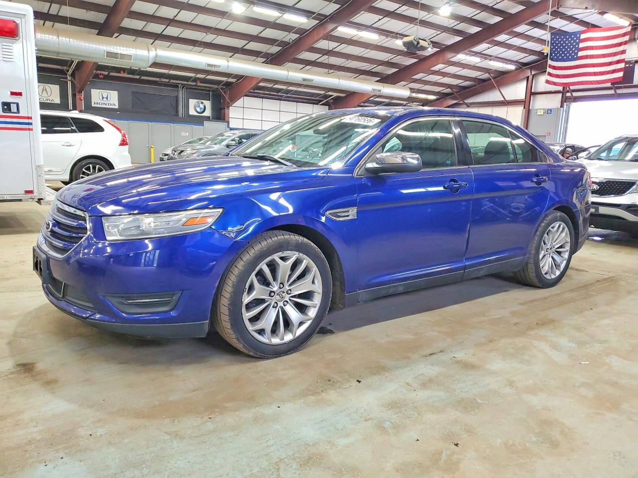 Salvage Ford Taurus Image