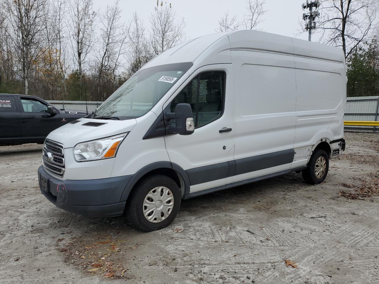 Salvage Ford Trans 350 Image