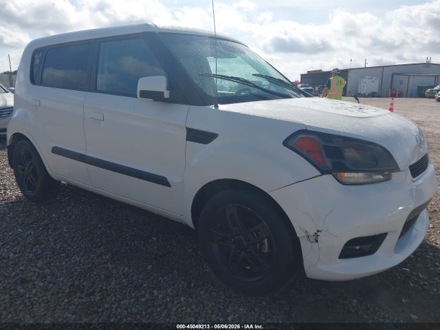 Salvage Kia Soul Image