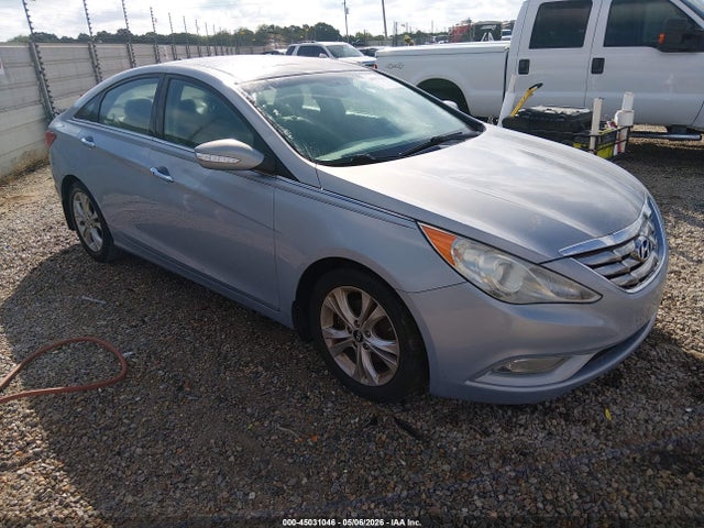 Salvage Hyundai SONATA Image