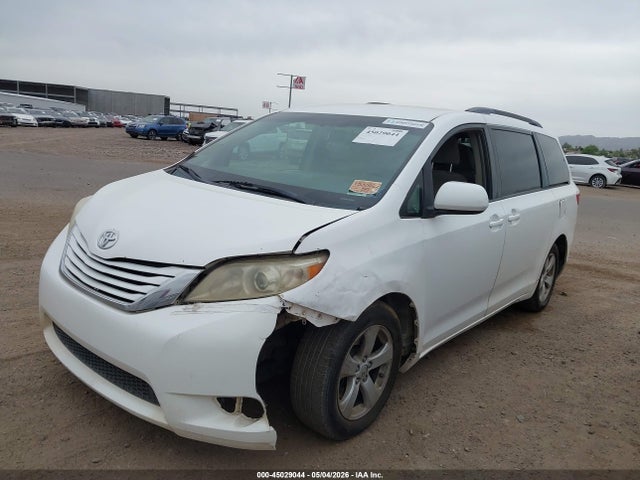 Toyota Sienna Le 8 Passenger