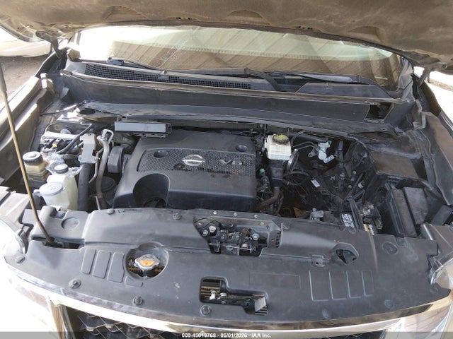 Nissan Pathfinder Sv