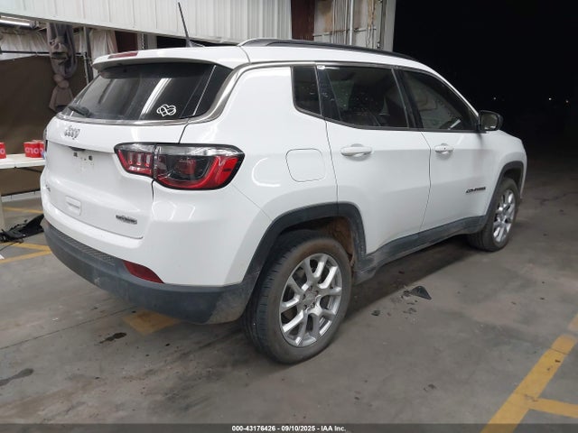 Jeep Compass Latitude Lux Fwd