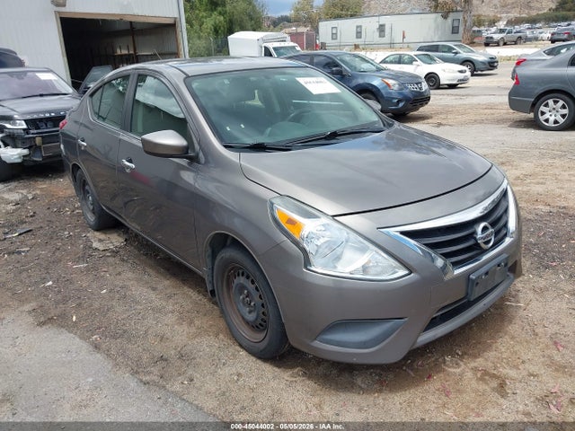 Salvage Nissan Versa Image