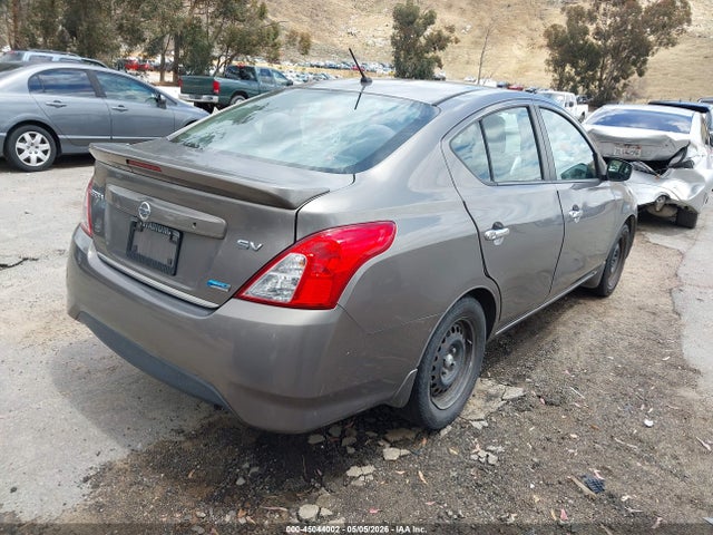 Nissan Versa 1.6 Sv