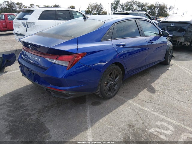 Hyundai ELANTRA Sel