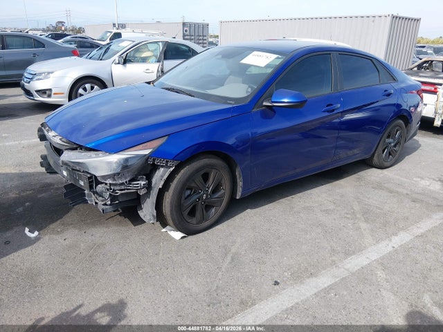 Hyundai ELANTRA Sel