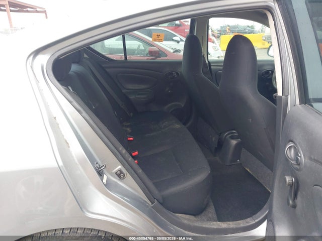 Nissan Versa 1.6 S+