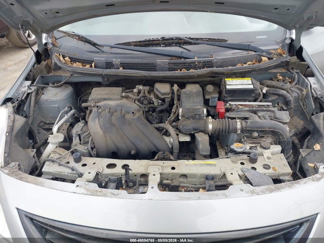 Nissan Versa 1.6 S+