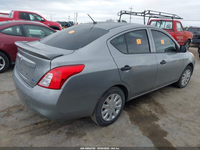 Nissan Versa 1.6 S+