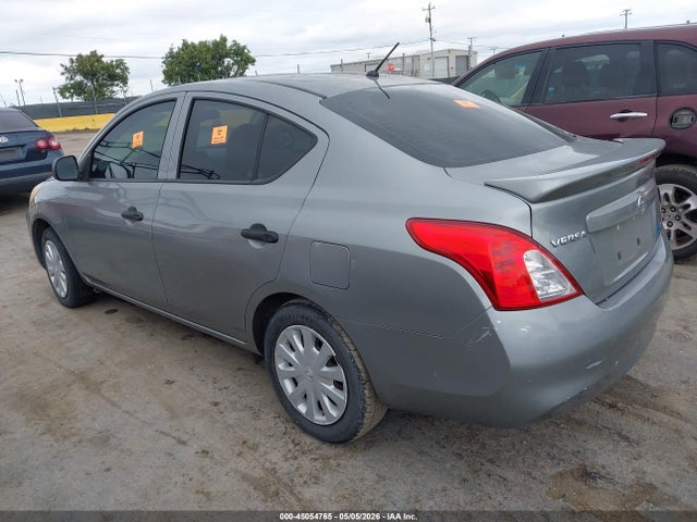 Nissan Versa 1.6 S+