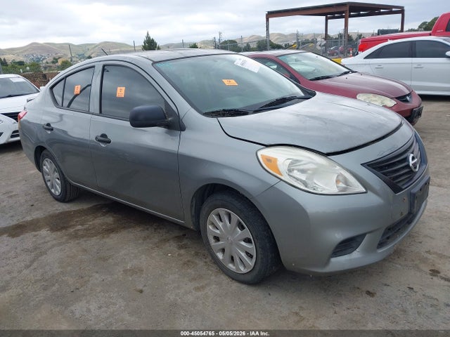 Salvage Nissan Versa Image