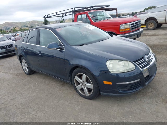 Salvage Volkswagen Jetta Image