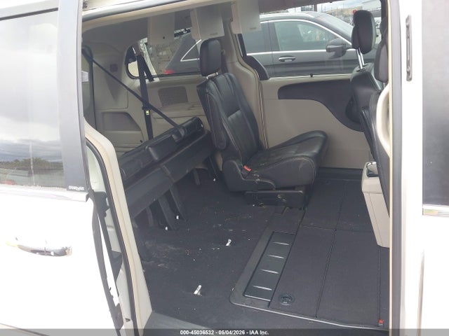 Chrysler Town & Country Touring-l