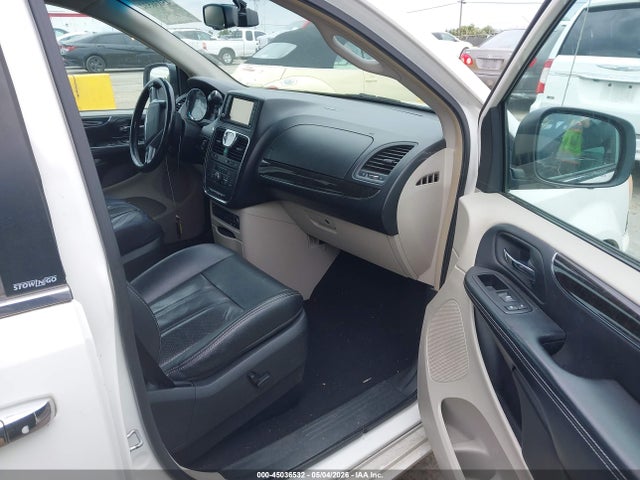 Chrysler Town & Country Touring-l