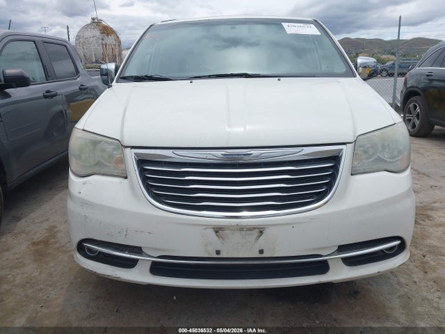 Chrysler Town & Country Touring-l