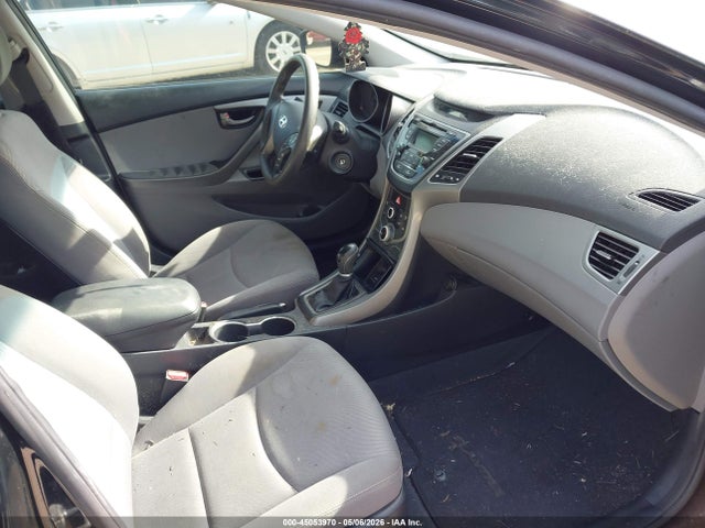 Hyundai ELANTRA Se