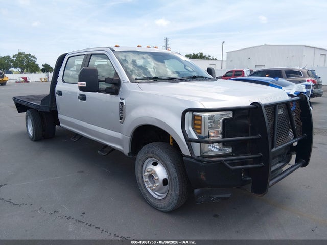 Salvage Ford F-350 Image