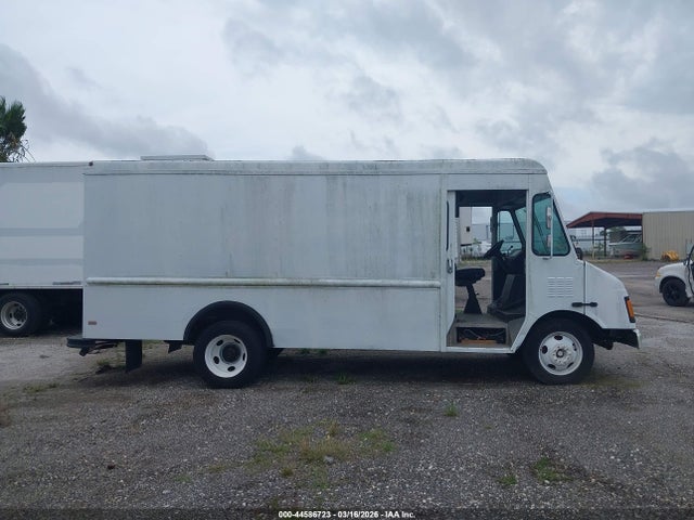 Workhorse Custom Chassis Forward Control Chassis P4500